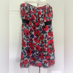 Ya Los Angeles Women’s medium strapless dress with rose print